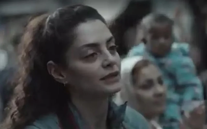 تطورات مثيرة بمقابلة الصحفية الأمريكية مع الفلسطينيين في مسلسل صحاب الأرض الحلقة 11